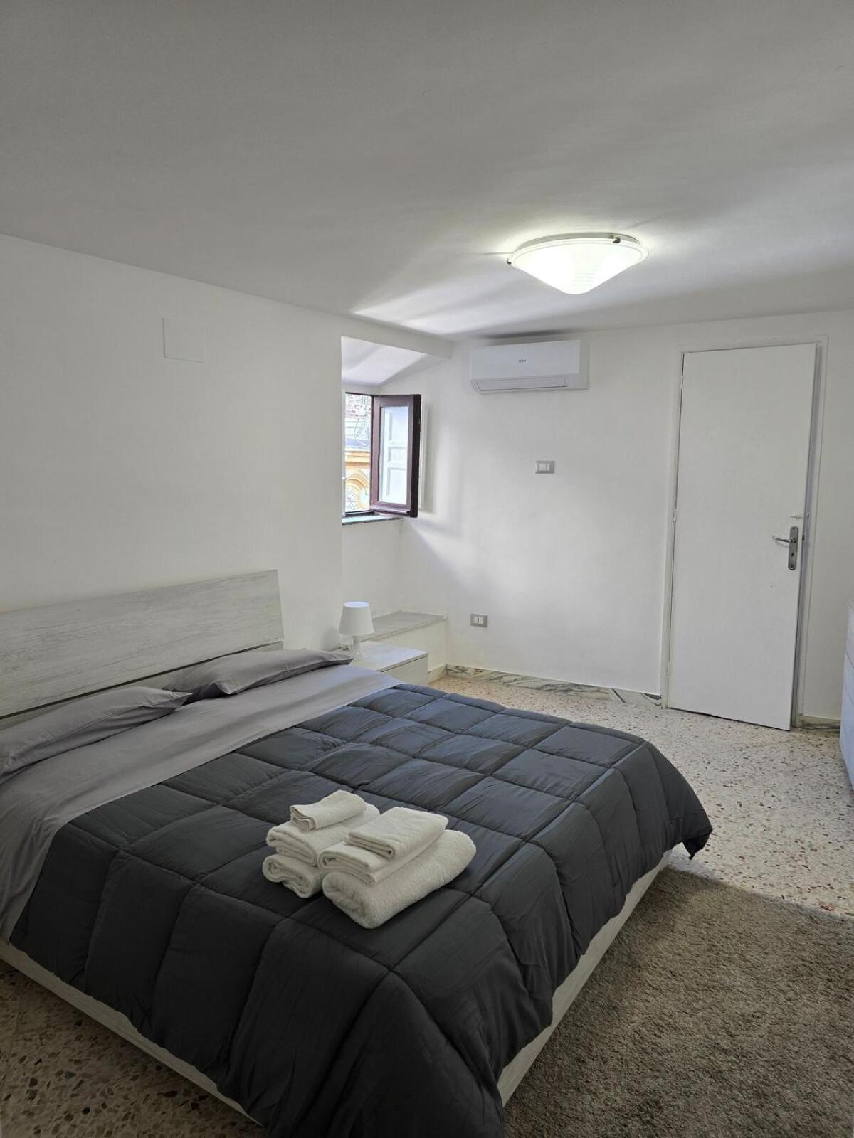 Mak House Hotel Палермо Екстериор снимка