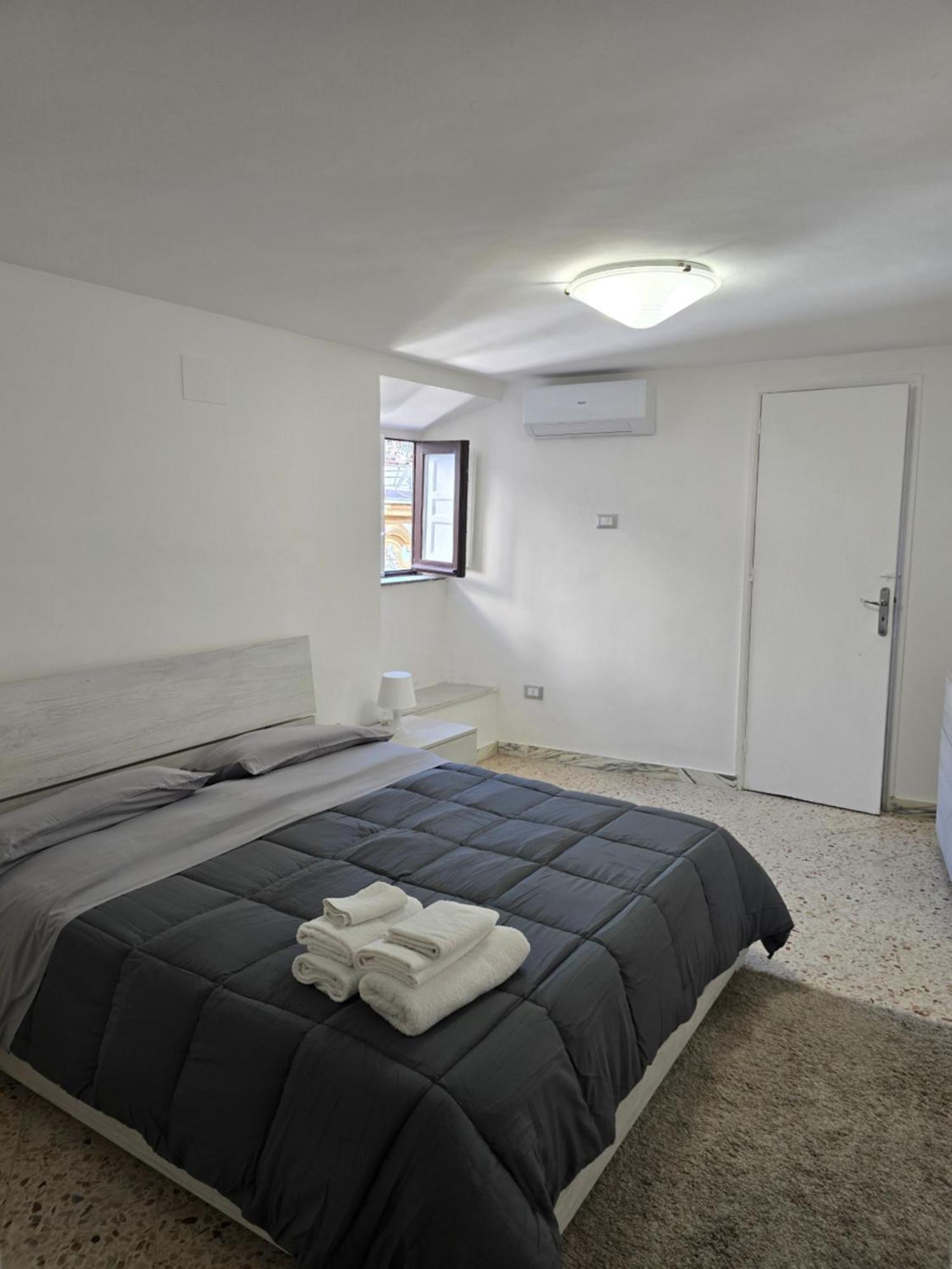 Mak House Hotel Палермо Екстериор снимка